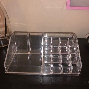 Makeup organizer